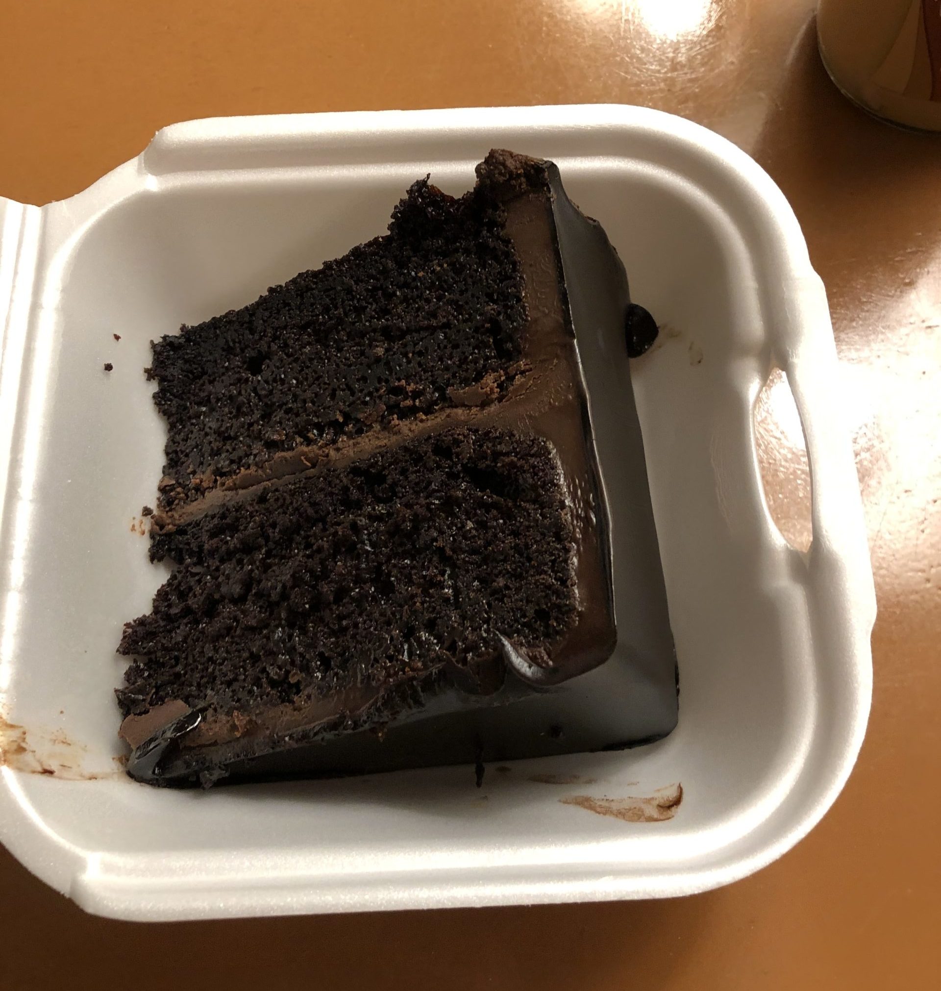 プロアのデザート　チョコレートケーキ